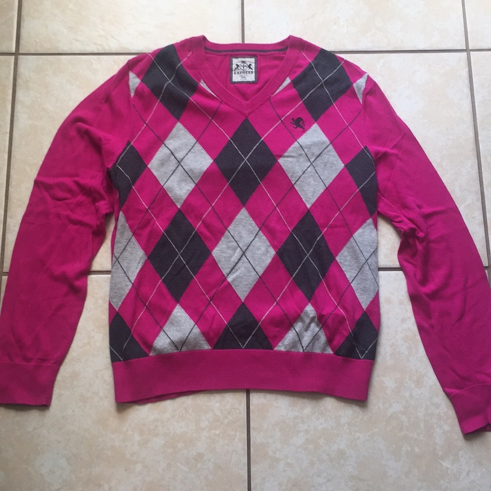 EUC Express V-Neck Argyle Sweater